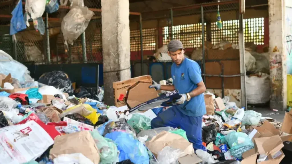 Cooperativas cobram reconhecimento por reciclagem e inclusão