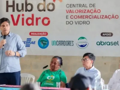 Projeto transforma vidro em renda para catadores